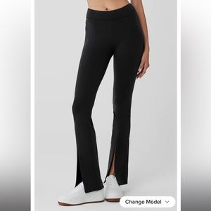 Airbrush High-Waist Flutter Legging